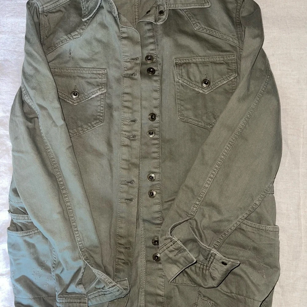 Free people oversized distressed jean jacket/shacket - Picture 2 of 4